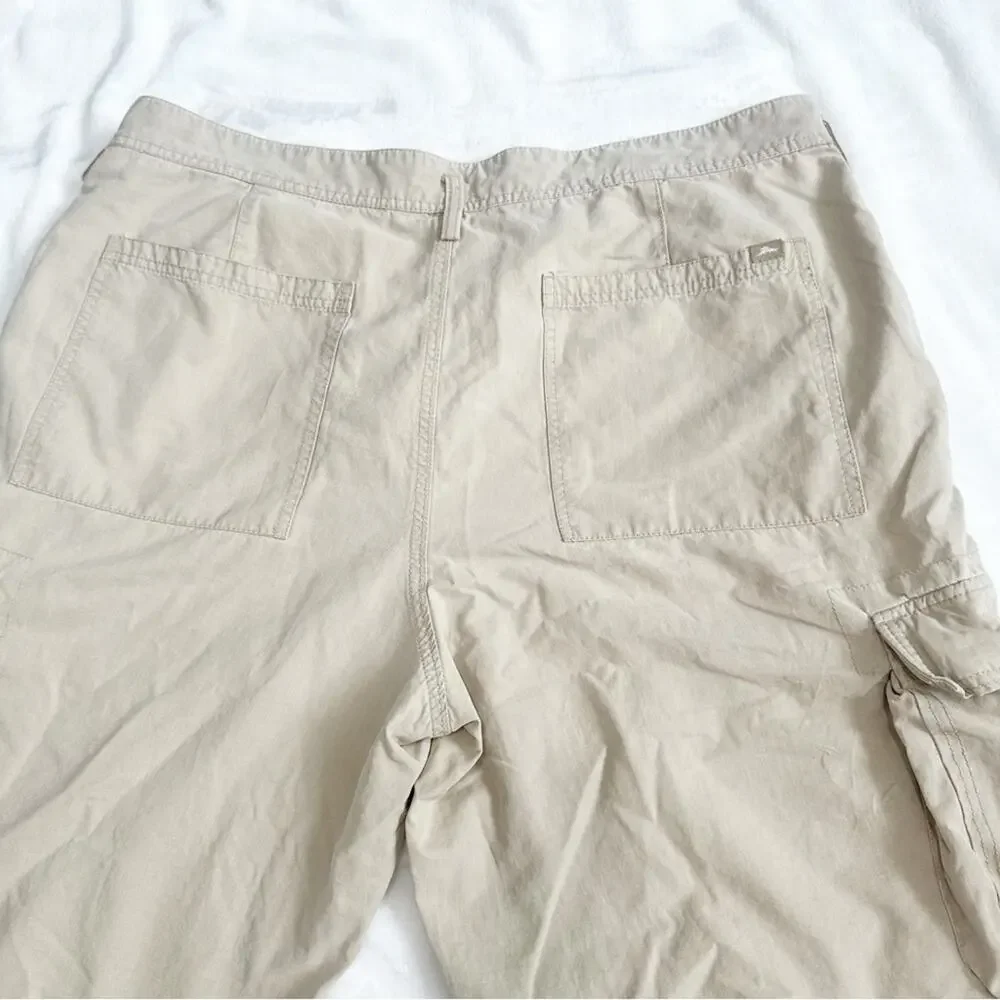 Tommy Bahama relax Men's Khaki Cargo Shorts size 42